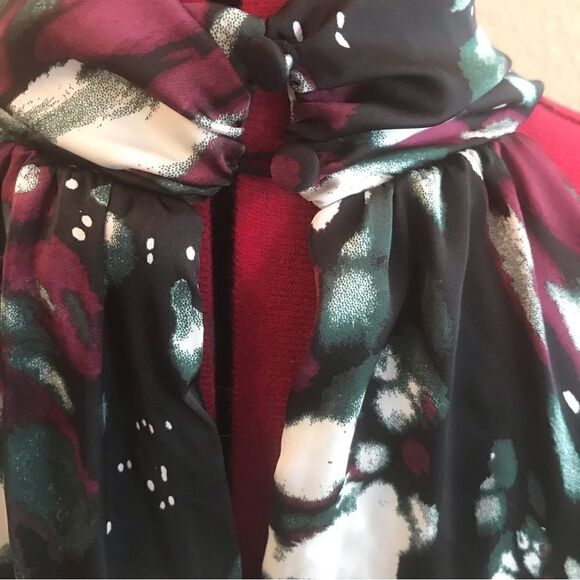 The Limited Top Women Size Med Whirled Ink Bold Print Sleeveless Halter Top NWT - Picture 9 of 14